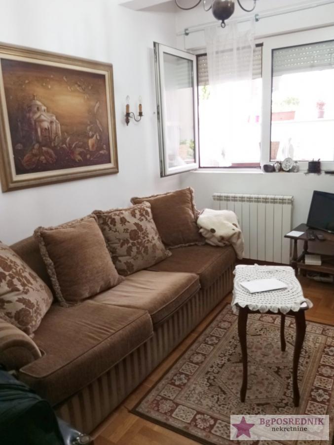 Vračar, Čubura, Sazonova, 61m2+14m2 5