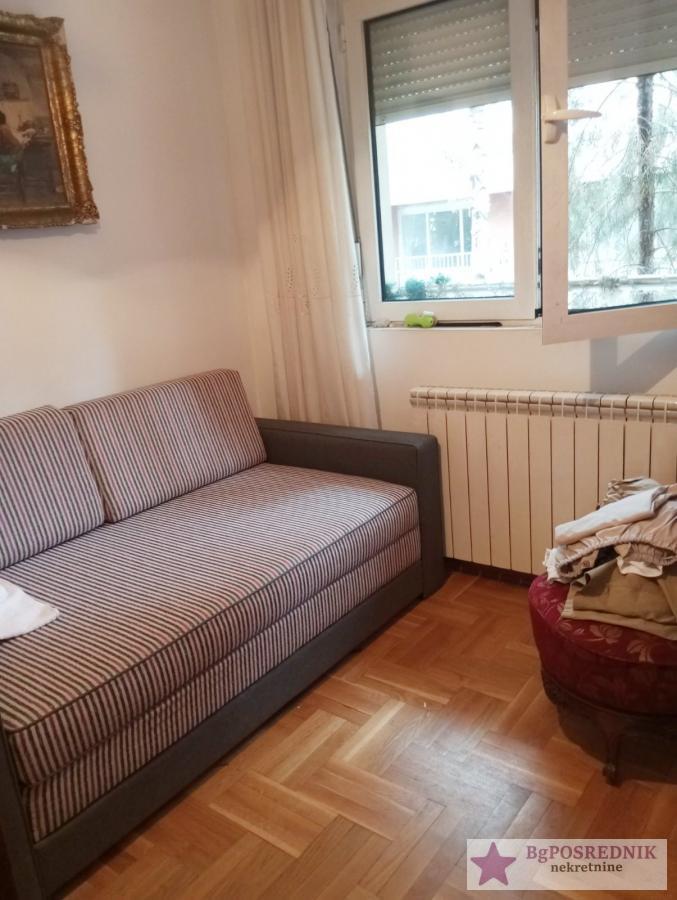 Vračar, Čubura, Sazonova, 61m2+14m2 6