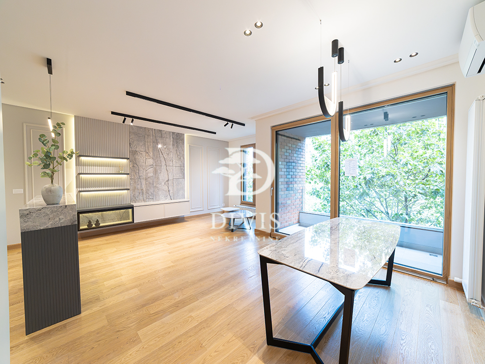 Izdajemo luks trosoban stan 94m2  Bulevar kralja Aleksandra 1