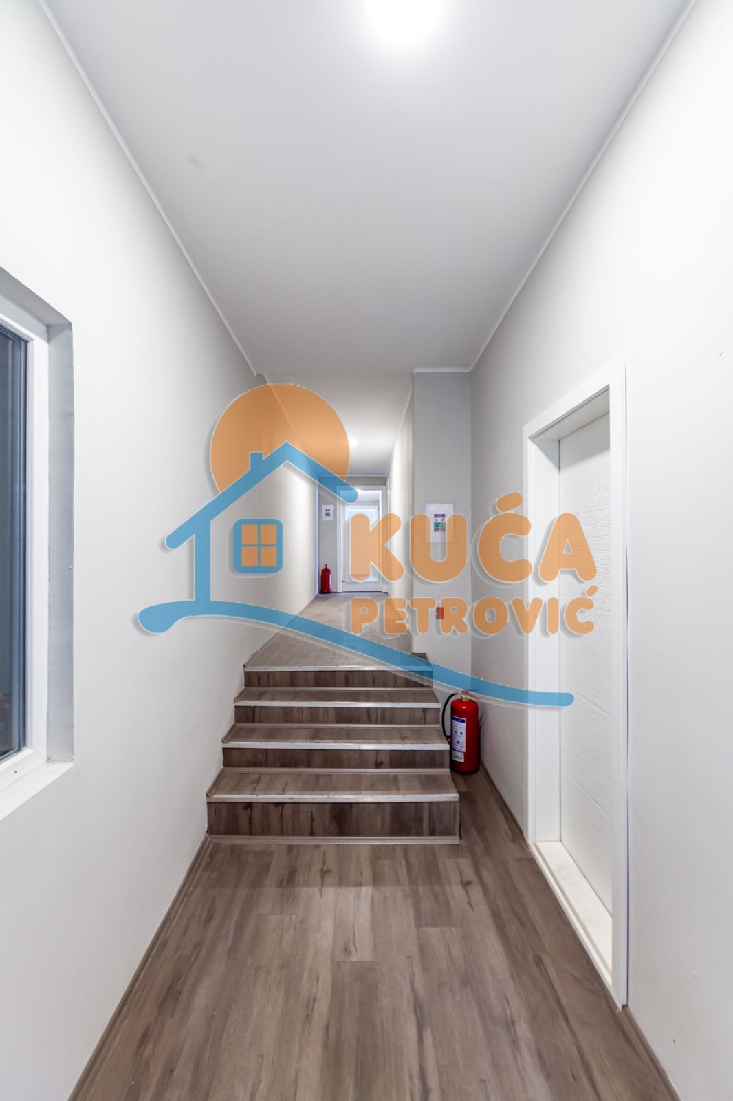 Lokal, 2000 m2, Čamurlija, Šumadijska ID: i-014545 8