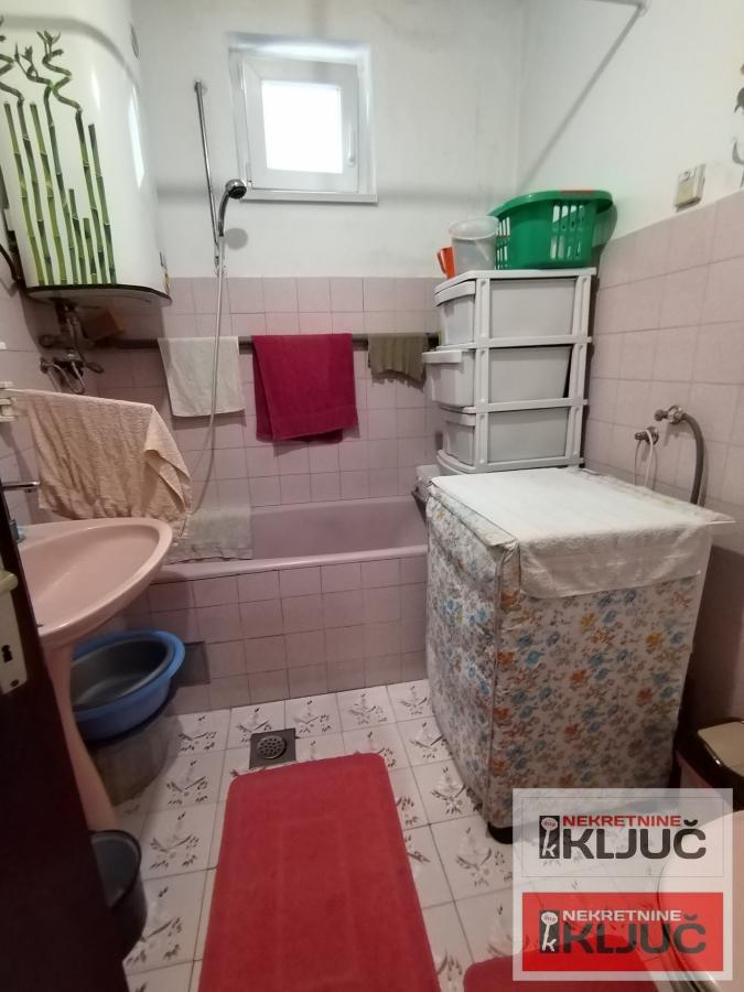 FUTOG, Kuća 148m2 na Placu 528m2 10