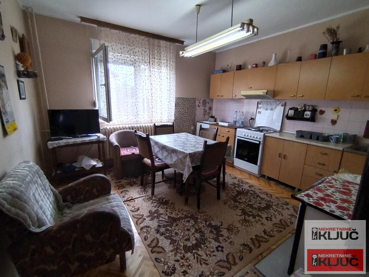 FUTOG, Kuća 148m2 na Placu 528m2 11