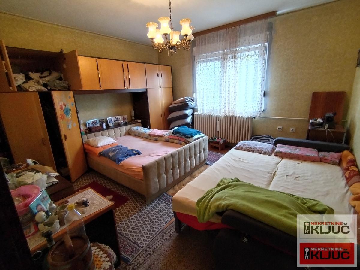 FUTOG, Kuća 148m2 na Placu 528m2 12