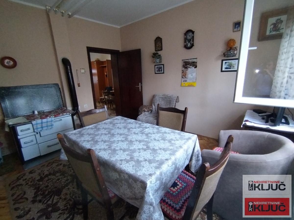 FUTOG, Kuća 148m2 na Placu 528m2 15