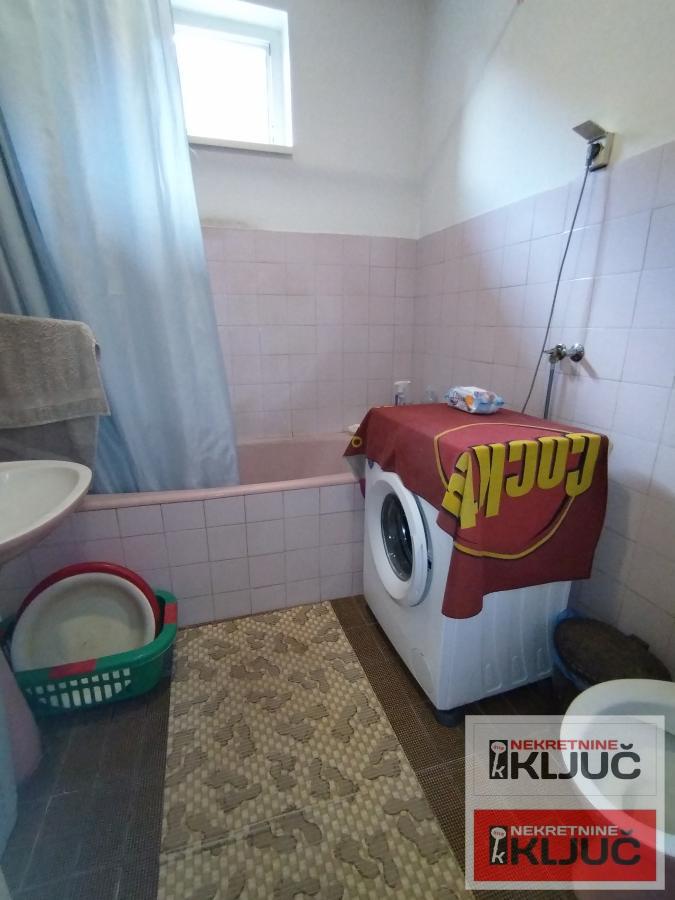 FUTOG, Kuća 148m2 na Placu 528m2 20