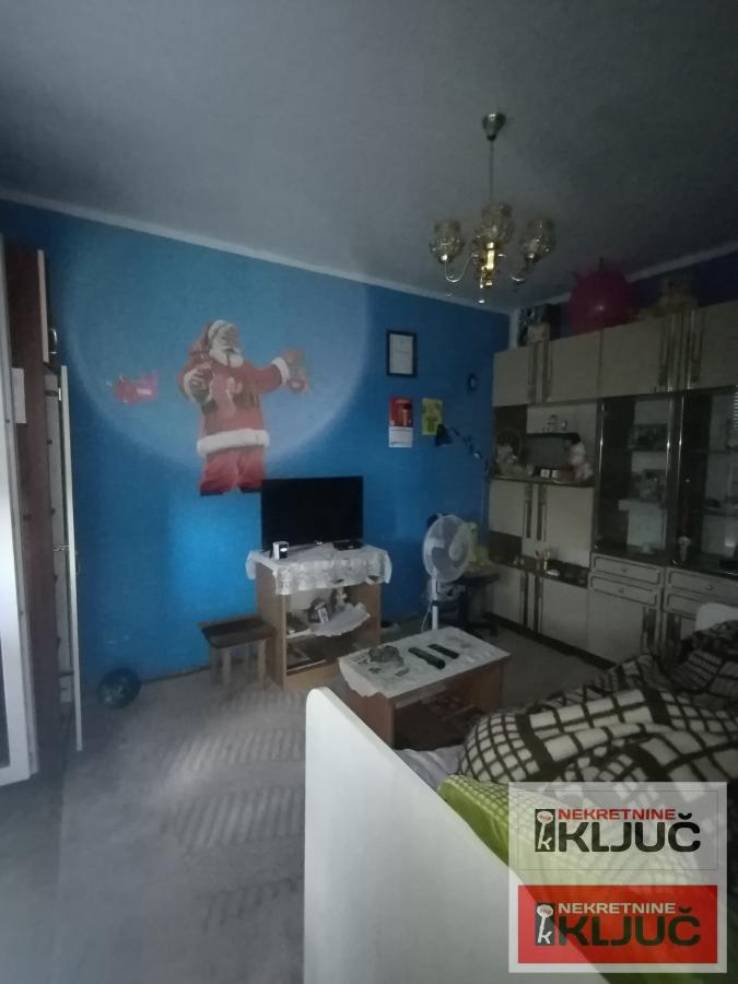 FUTOG, Kuća 148m2 na Placu 528m2 26