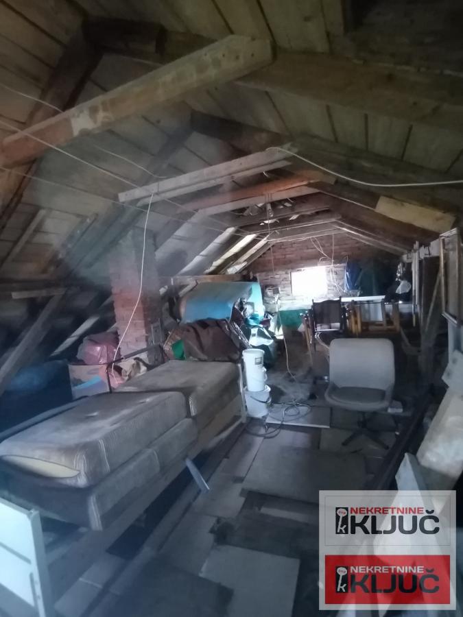 FUTOG, Kuća 148m2 na Placu 528m2 31