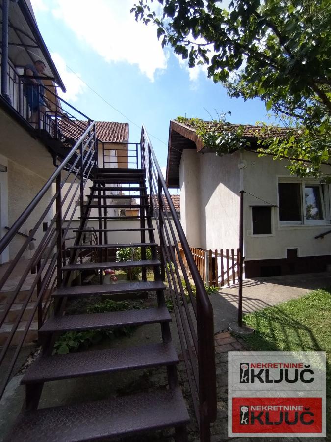 FUTOG, Kuća 148m2 na Placu 528m2 32