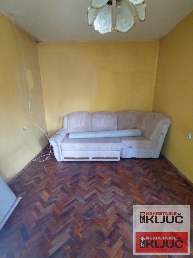 FUTOG, Kuća 148m2 na Placu 528m2 39