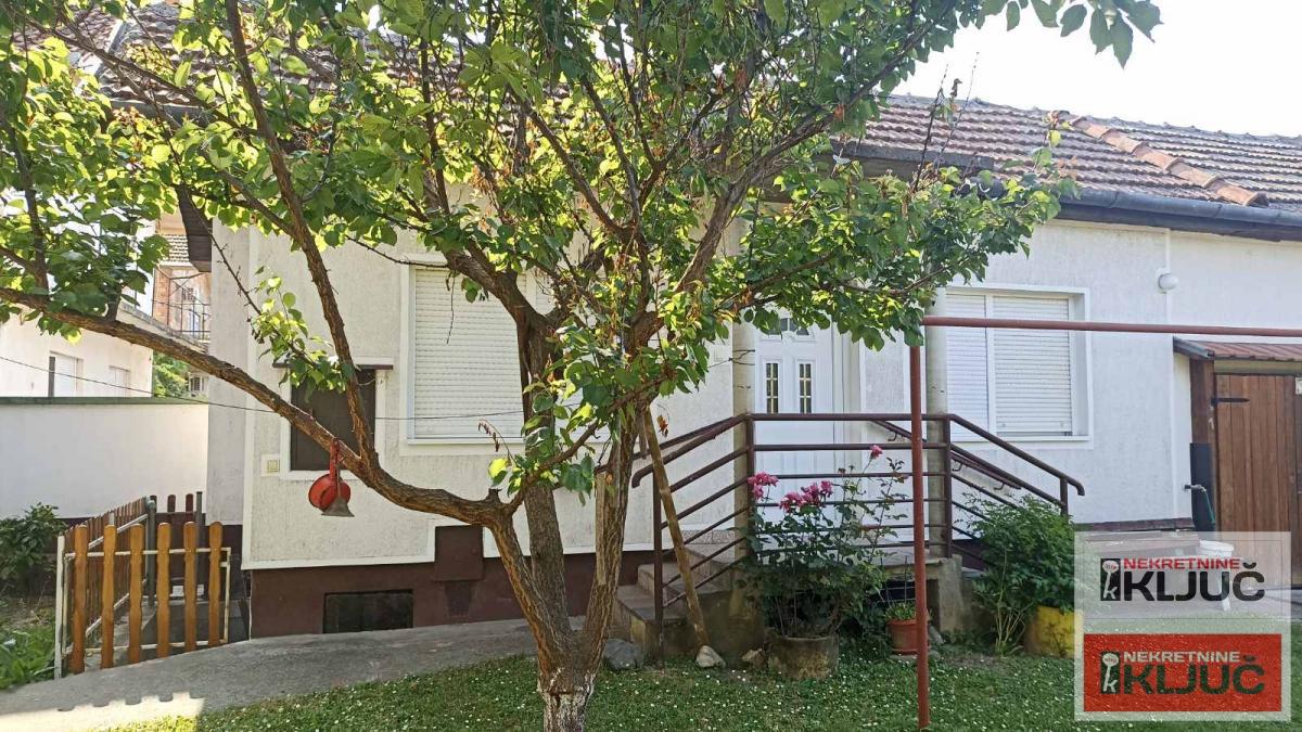 FUTOG, Kuća 148m2 na Placu 528m2 4