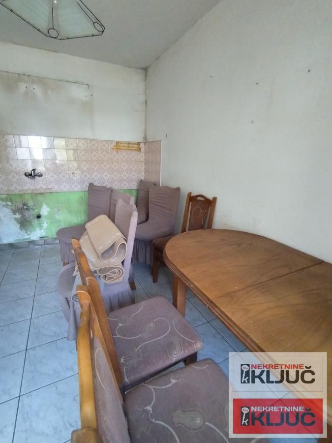 FUTOG, Kuća 148m2 na Placu 528m2 41