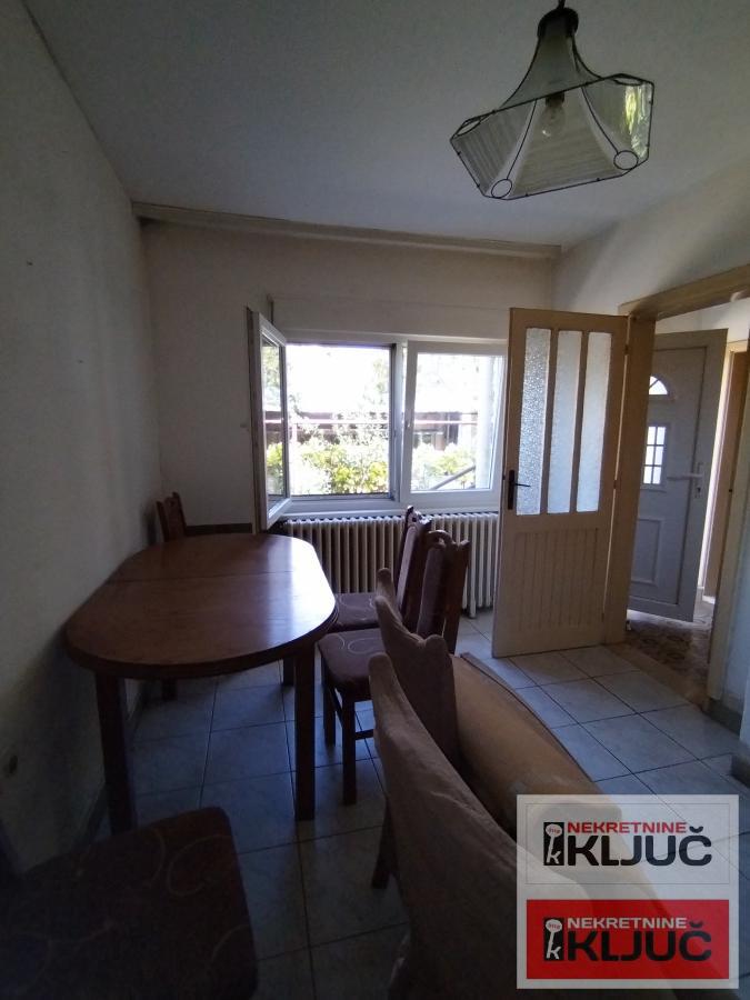 FUTOG, Kuća 148m2 na Placu 528m2 42