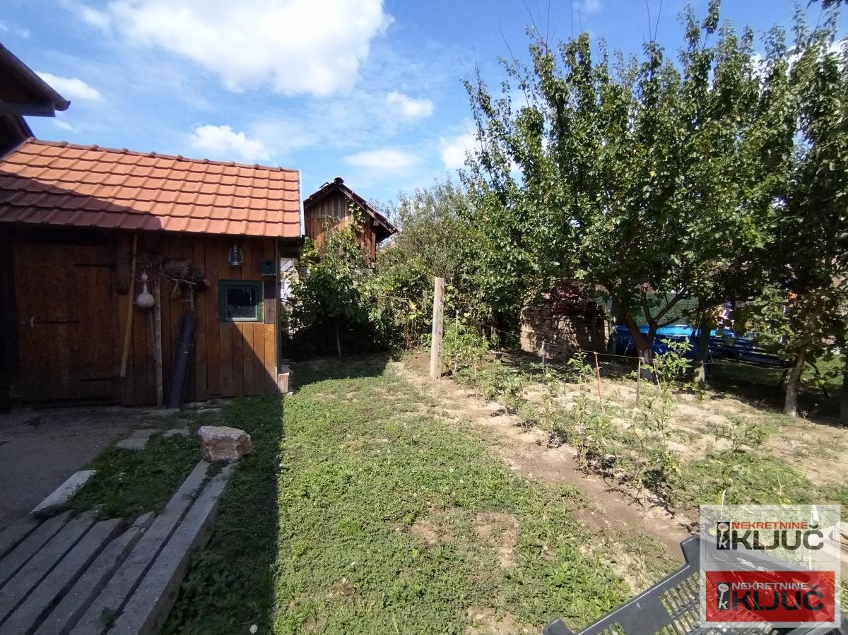 FUTOG, Kuća 148m2 na Placu 528m2 43