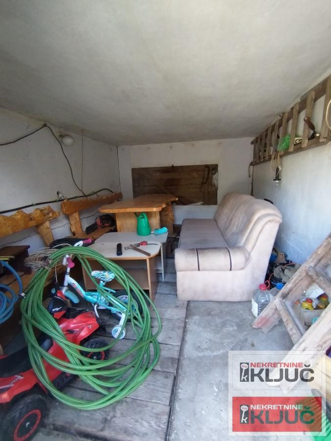 FUTOG, Kuća 148m2 na Placu 528m2 44