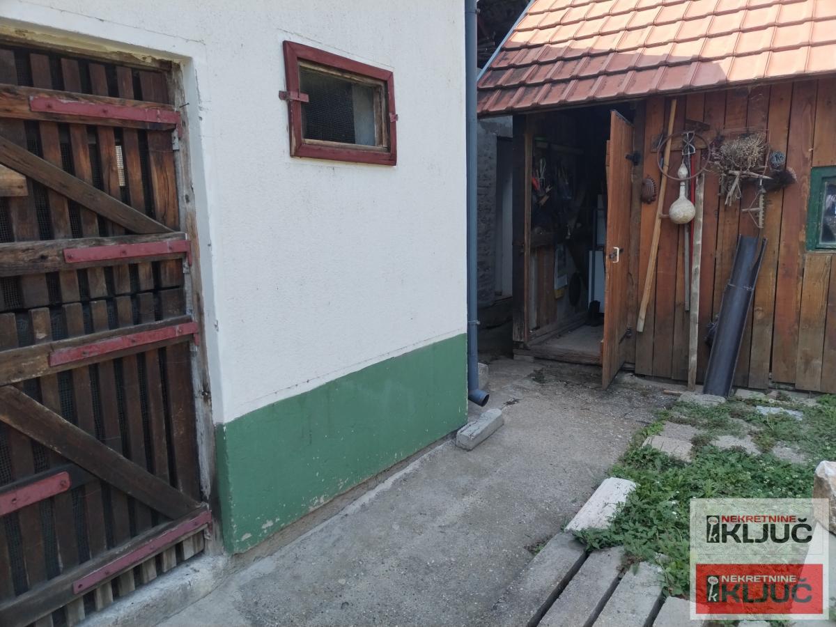 FUTOG, Kuća 148m2 na Placu 528m2 49