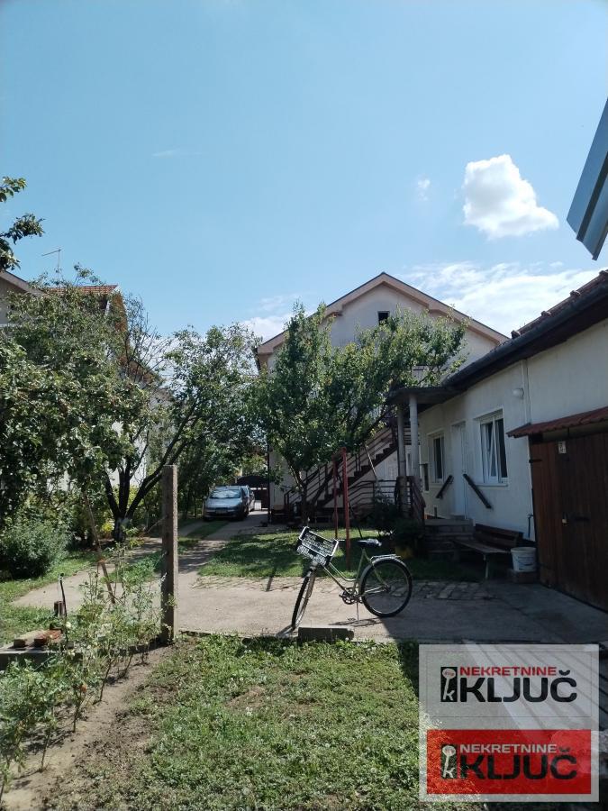 FUTOG, Kuća 148m2 na Placu 528m2 51