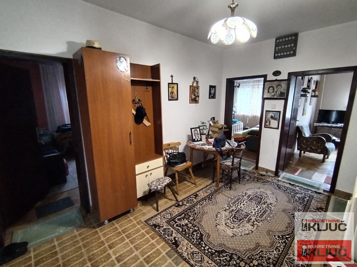 FUTOG, Kuća 148m2 na Placu 528m2 9