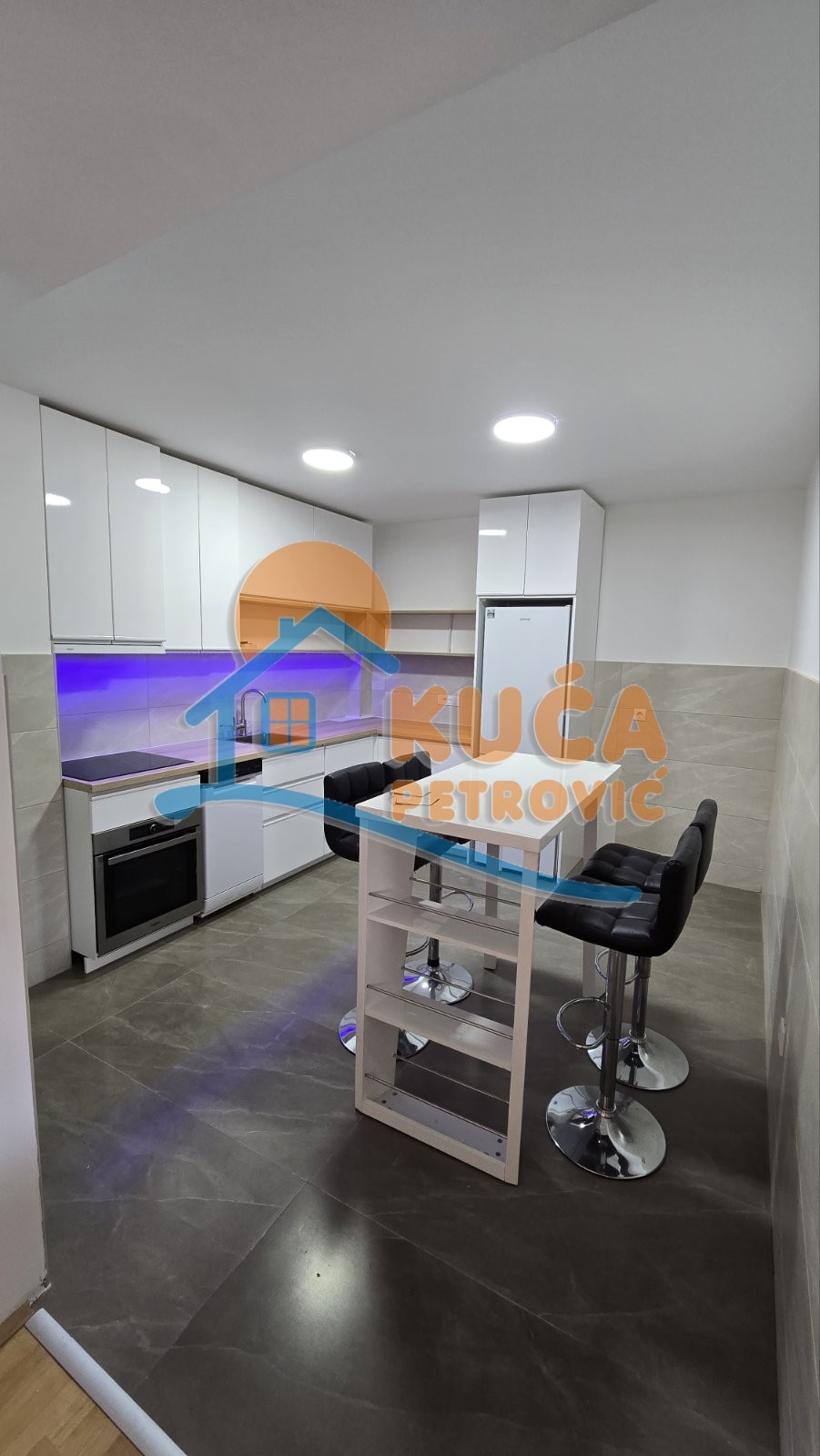Jednosoban stan, 52 m2, Centar, Cara Dušana ID: i-014551 8
