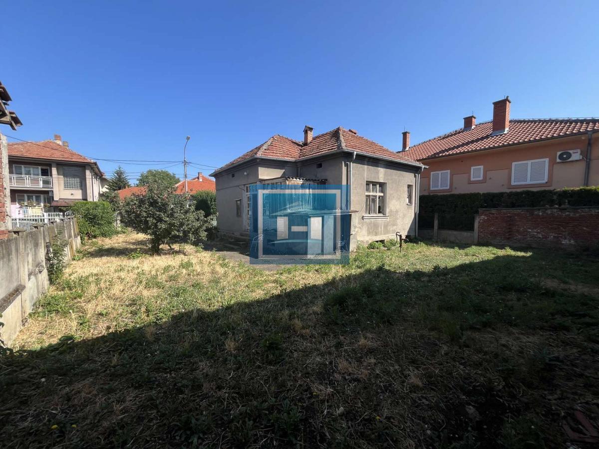 Kuća na najboljoj lokaciji 1