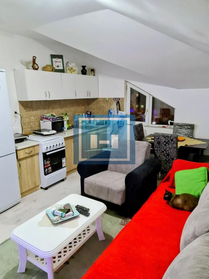 Prodaje se stan 50m² – odlična lokacija, Paraćin 14