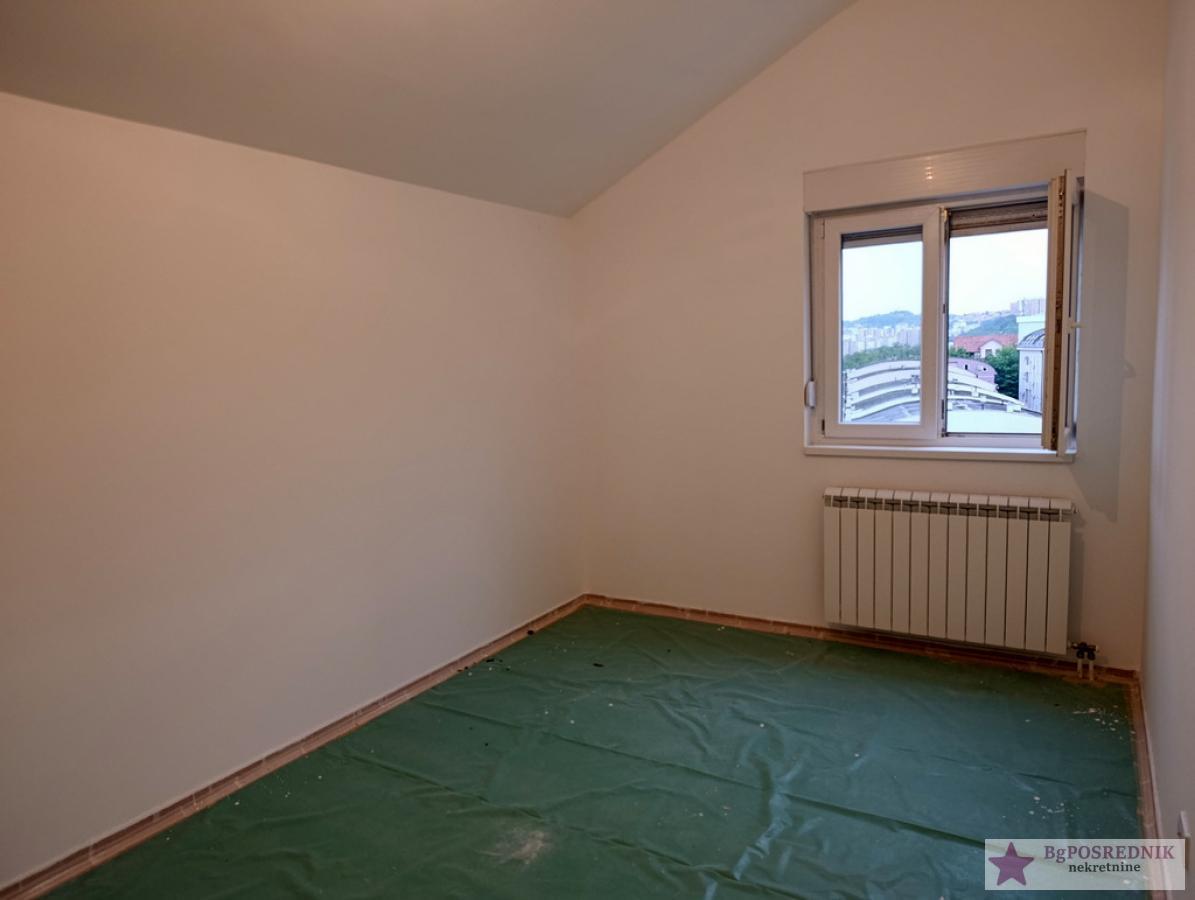 Zvezdara, Zvezdarska šuma-Ćalije, Radmile Savićević, 100m2 11