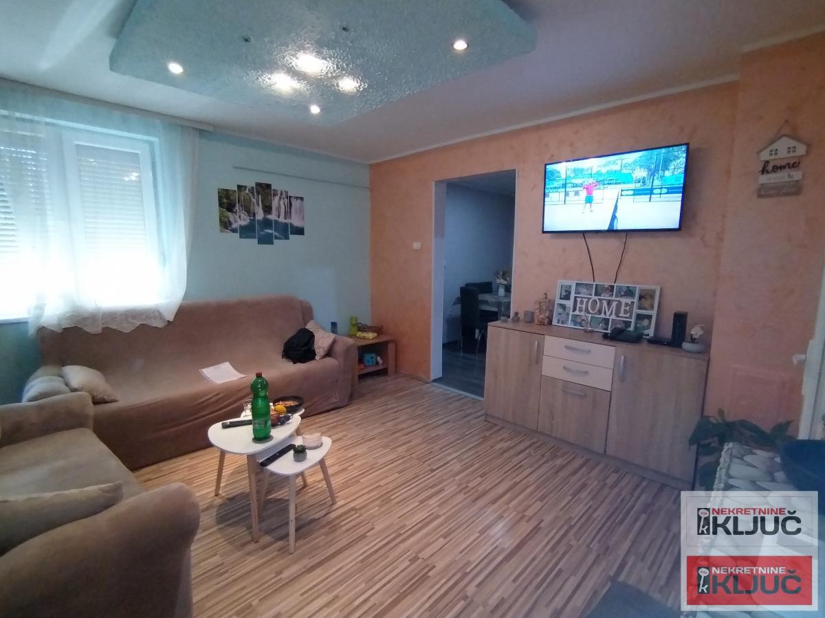 KOD NAJLON PIJACE, 52m2, Troiposoban, Funkcionalan 1