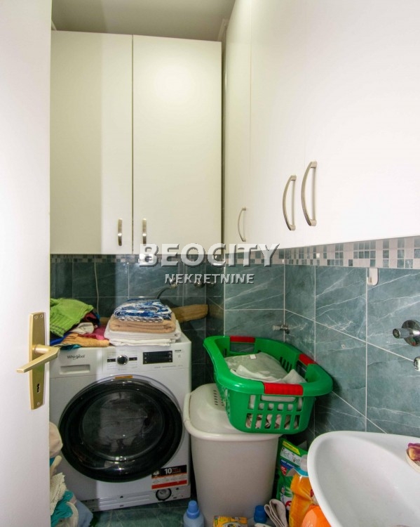 Trosoban stan, 135 m2, Blok 22, Antifašističke borbe ID: 121321 15