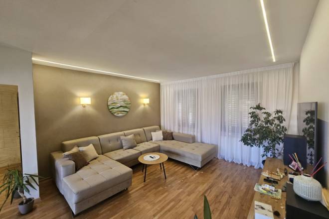 Prodajemo renoviranu kuću u Mirijevu  195m2  5a 2