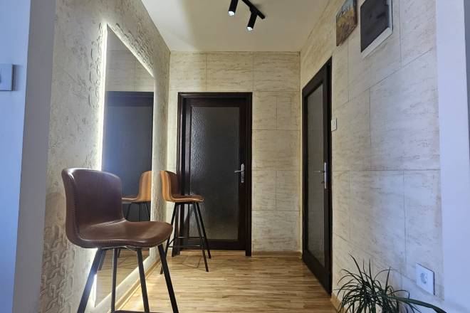 Prodajemo renoviranu kuću u Mirijevu  195m2  5a 3