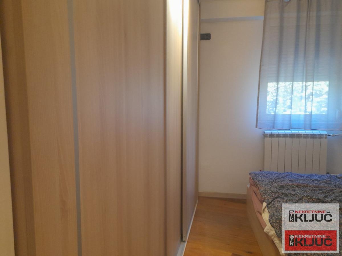 BLIZINA KEJA, 80m2, Trosoban, Maksima Gorkog 10