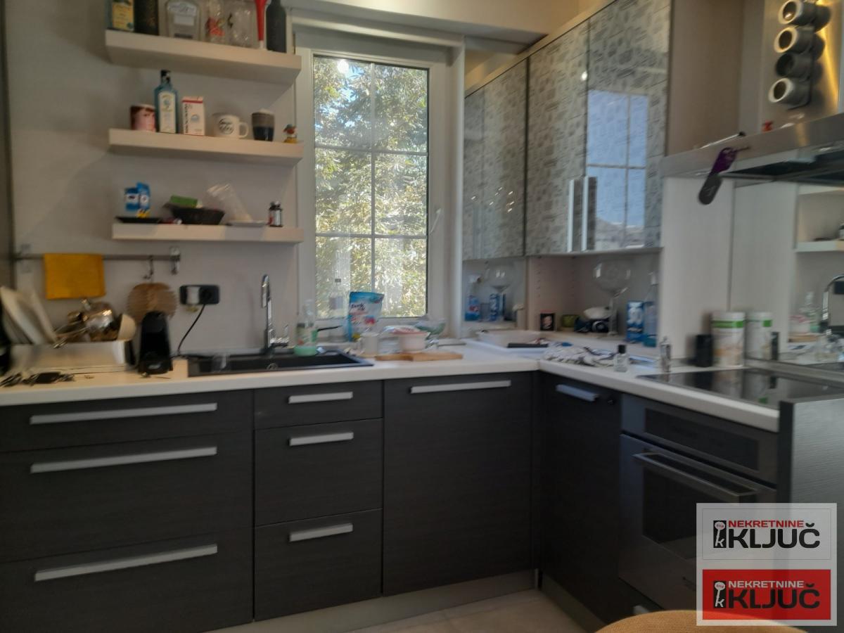 BLIZINA KEJA, 80m2, Trosoban, Maksima Gorkog 6