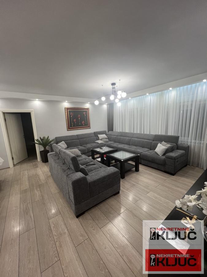 KOD SPENSA, 105m2, Četvorosoban, Renoviran 2