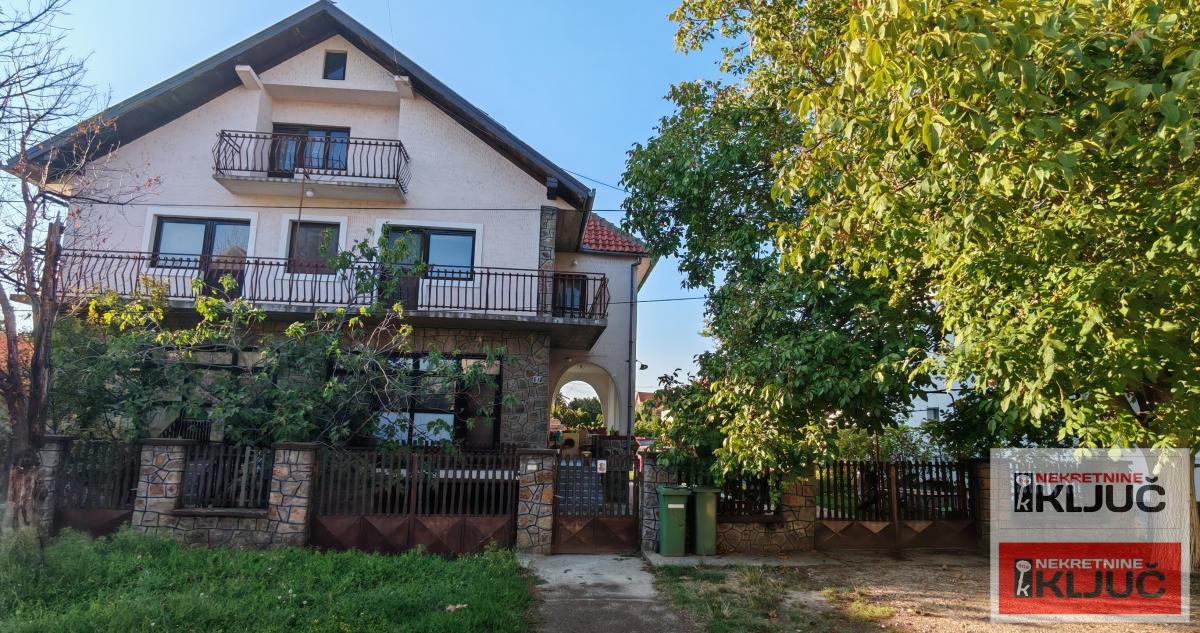 FUTOG, Kuća 163m2 na placu 676m2 1