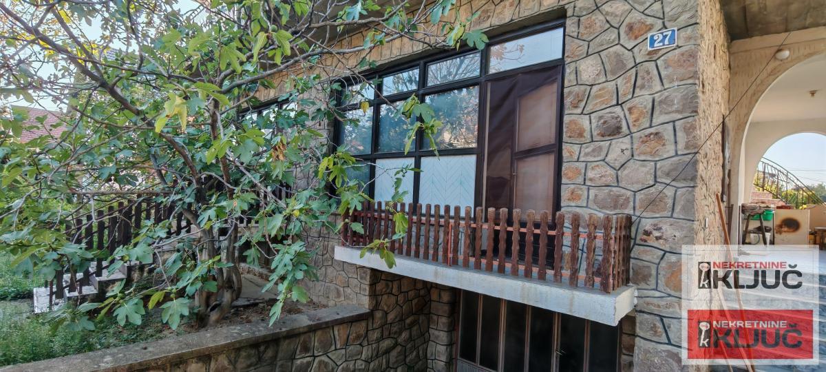 FUTOG, Kuća 163m2 na placu 676m2 2