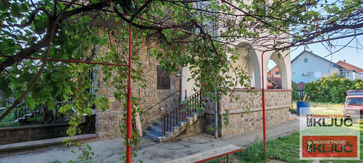 FUTOG, Kuća 163m2 na placu 676m2 7