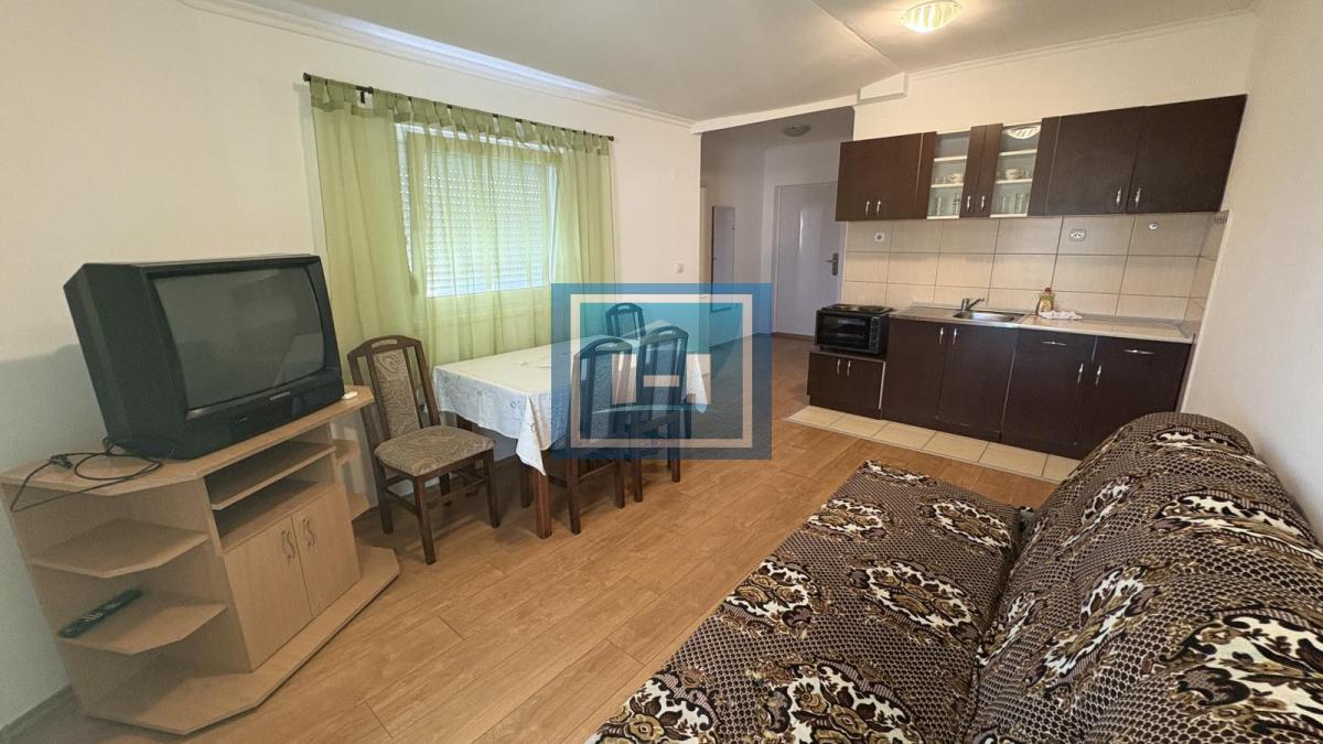 PRODAJA – Stan sa panoramskim pogledom na grad 1