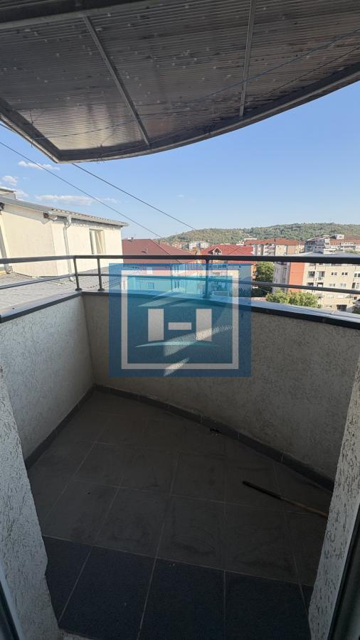 PRODAJA – Stan sa panoramskim pogledom na grad 8