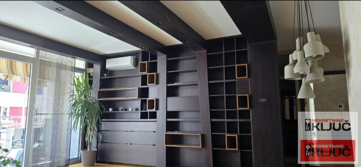 SPENS IZDAJE SE PETOSOBAN STAN ZA STANOVANJE ILI POSLOVNE DELATNOSTI 16