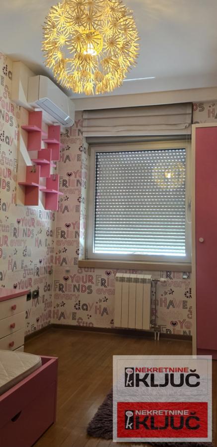 SPENS IZDAJE SE PETOSOBAN STAN ZA STANOVANJE ILI POSLOVNE DELATNOSTI 20