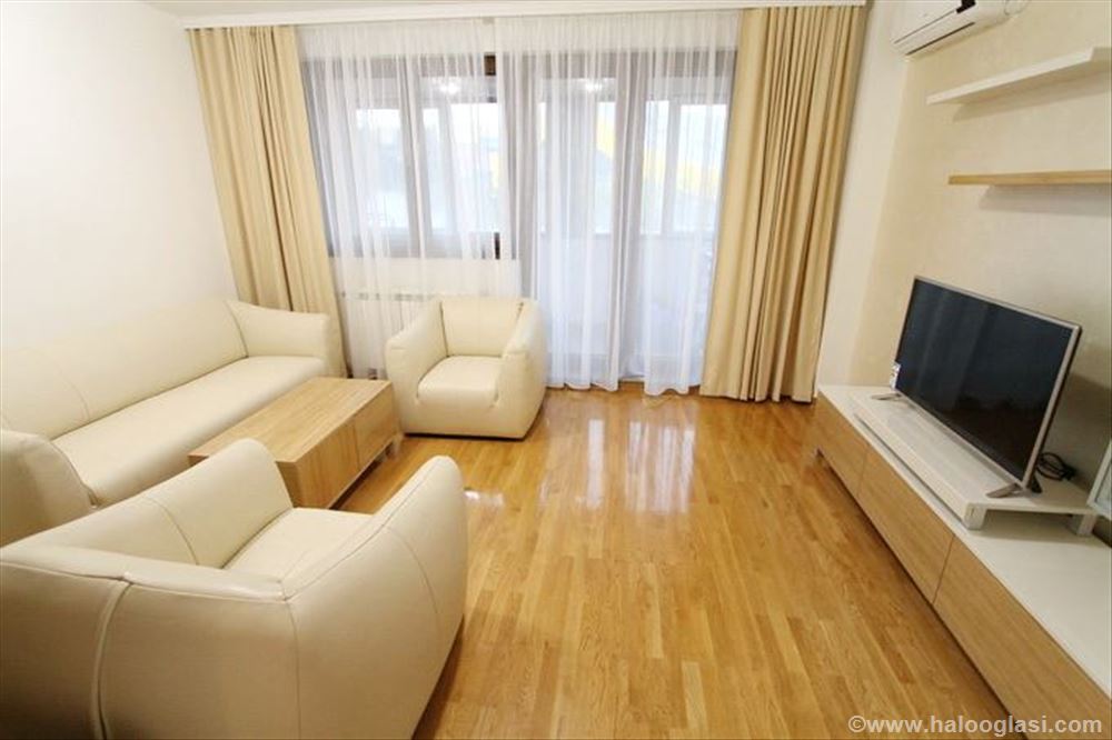Moderno opremljen apartman kod hale Pionir 1