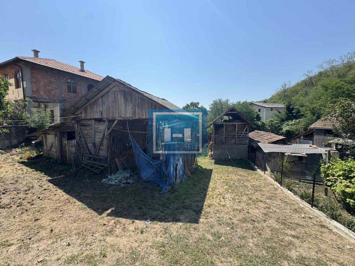 KUĆA NA PRODAJU – JOVAC, MIR I PRIRODA NA KORAK OD ĆUPRIJE 5