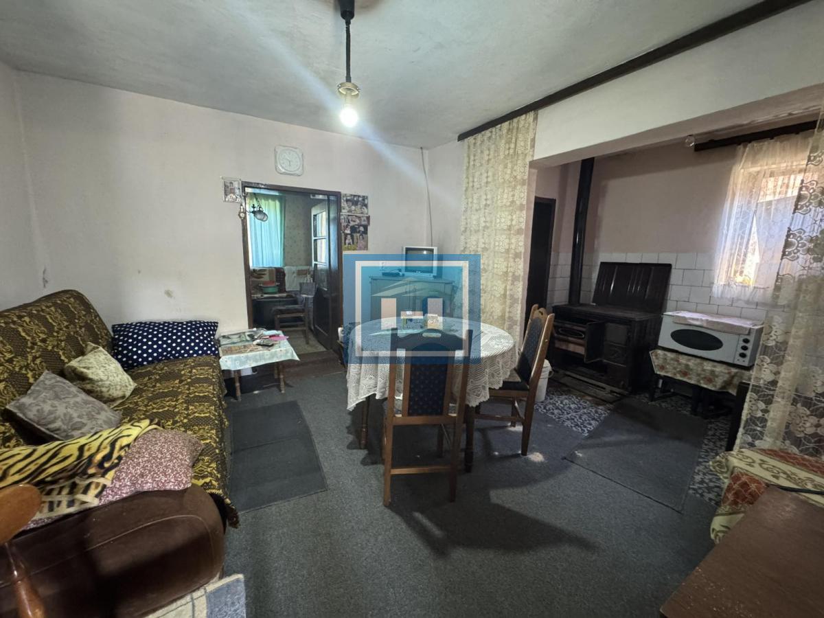 KUĆA NA PRODAJU – JOVAC, MIR I PRIRODA NA KORAK OD ĆUPRIJE 9