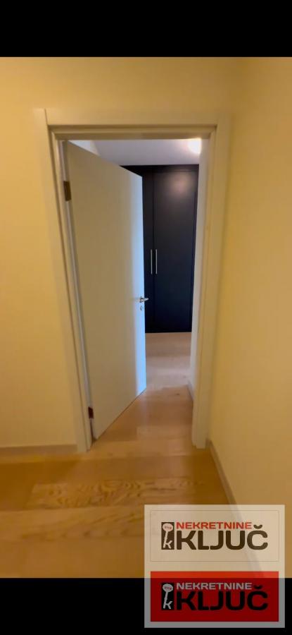 LIMAN 3 PARK CITY IZDAJE SE KANCELARIJSKI PROSTOR 7