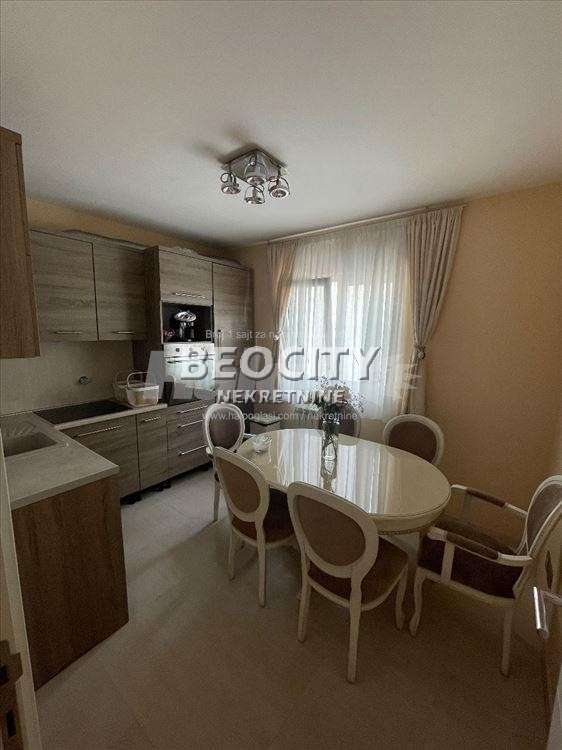 Trosoban stan, 80 m2, Lekino brdo, Gospodara Vučića ID: 121776 4