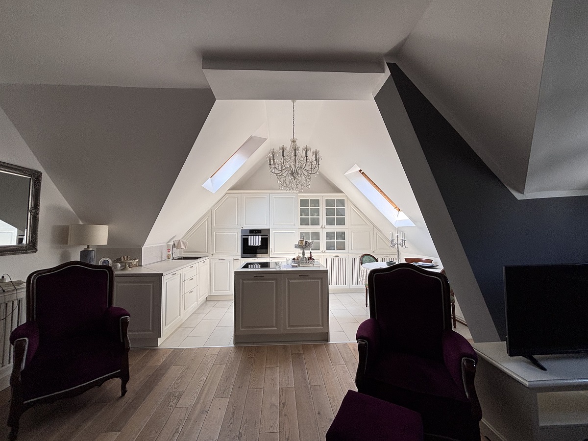 Senjanina Ive  Dorćol  renoviran 3 0 stan  106m2 2