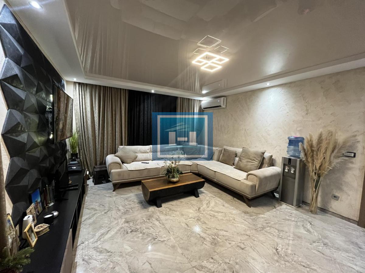 EKSKLUZIVNA PONUDA – Prostrana porodična kuća vrhunskog kvaliteta 10