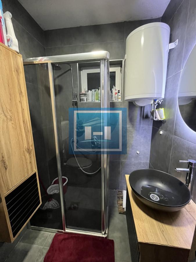 EKSKLUZIVNA PONUDA – Prostrana porodična kuća vrhunskog kvaliteta 17