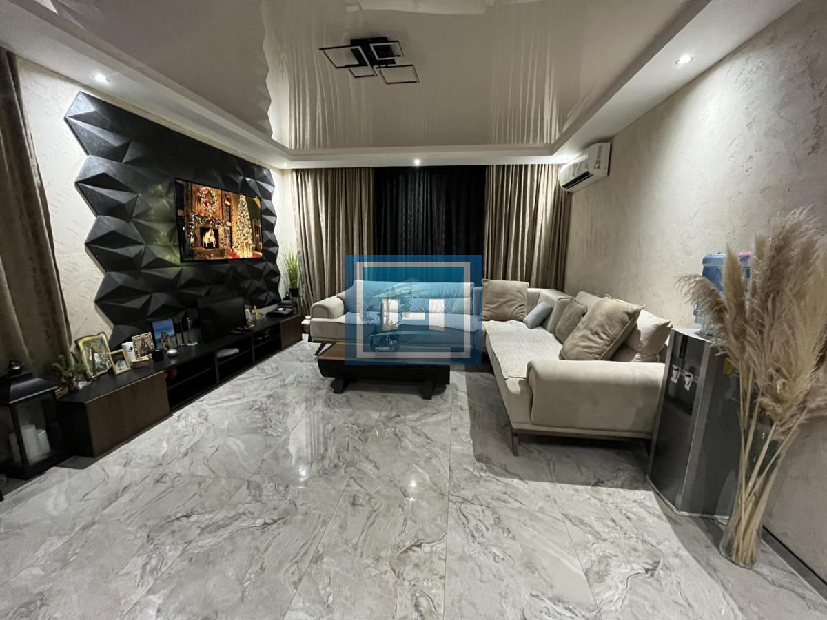 EKSKLUZIVNA PONUDA – Prostrana porodična kuća vrhunskog kvaliteta 9