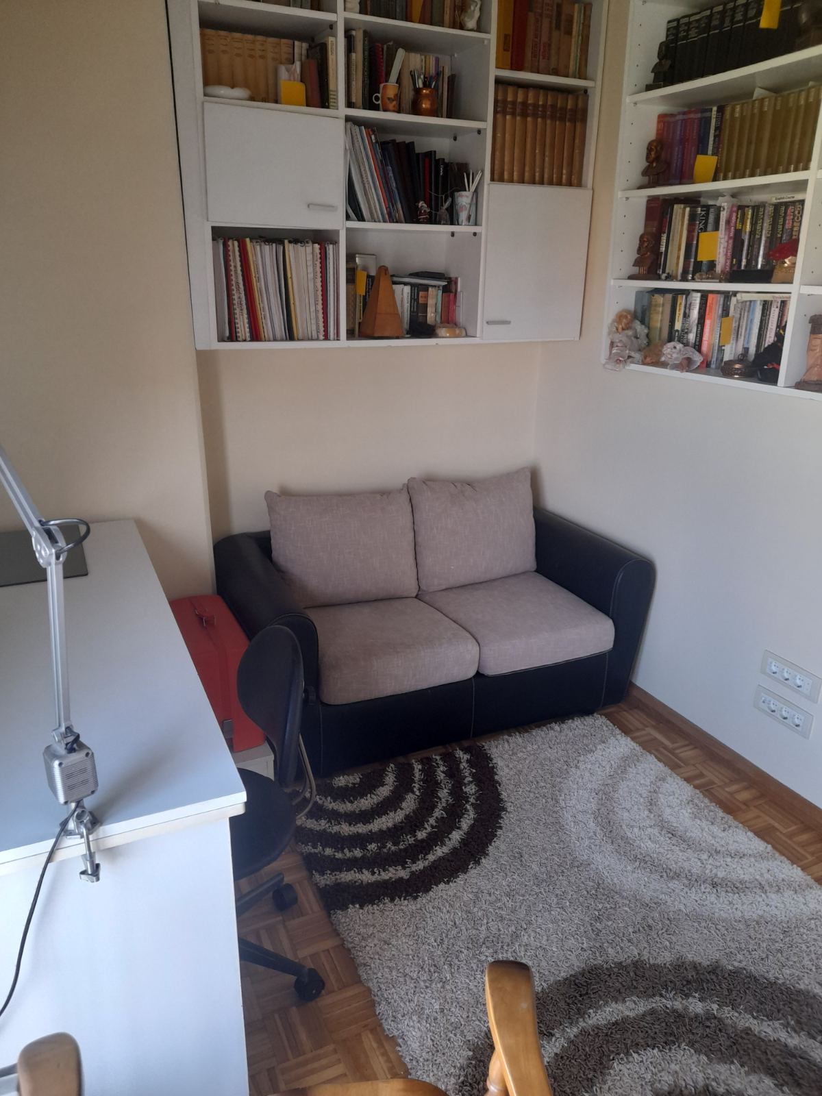 Izdajem stan u centralnom delu Novog Naselja u Novom Sadu 4