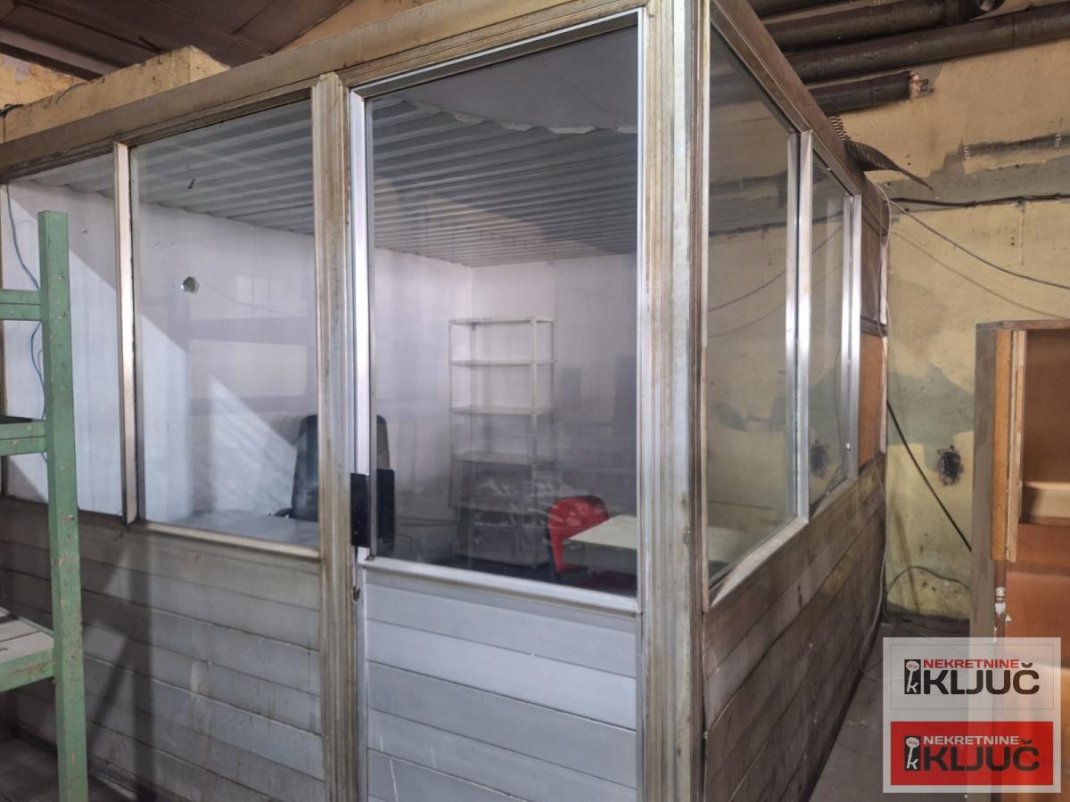 INDUSTRIJSKA ZONA IZDAJE SE VIŠENAMENSKA HALA 2